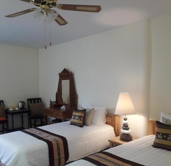 Отель Shankale Lodge Pai