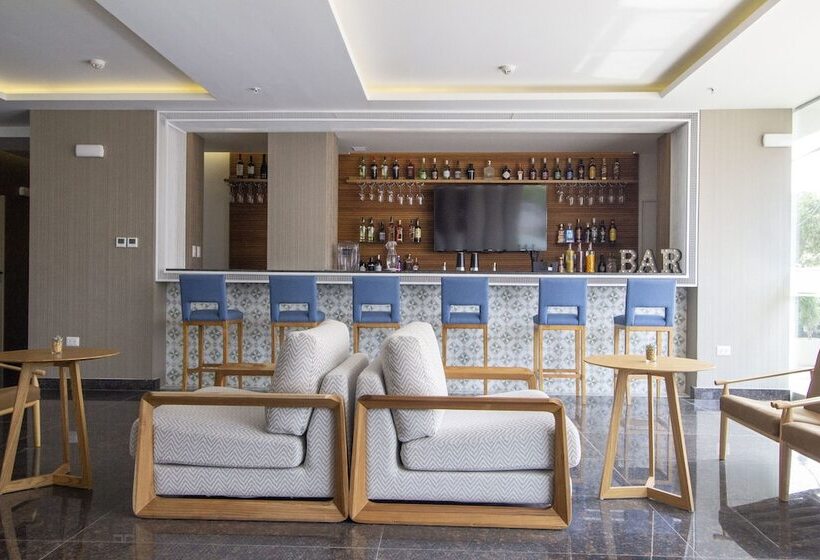 Отель Tierra Viva Trujillo