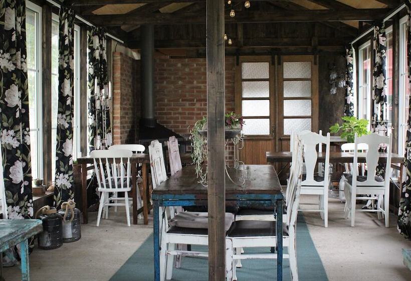 Отель Toric Farmlodge