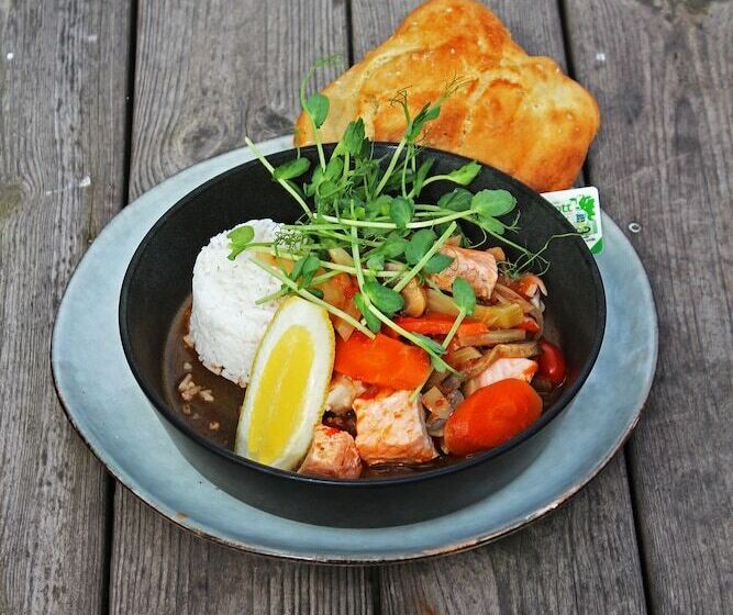 Отель Toric Farmlodge