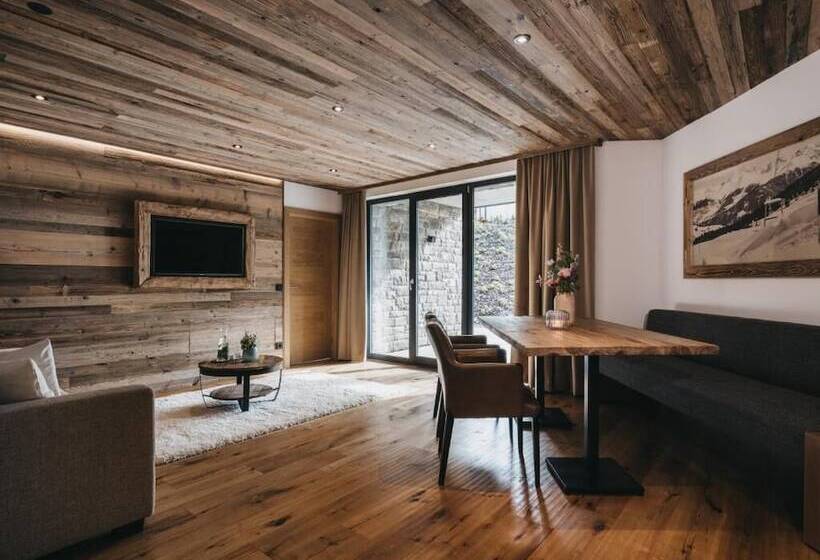 Отель Vaya Fieberbrunn