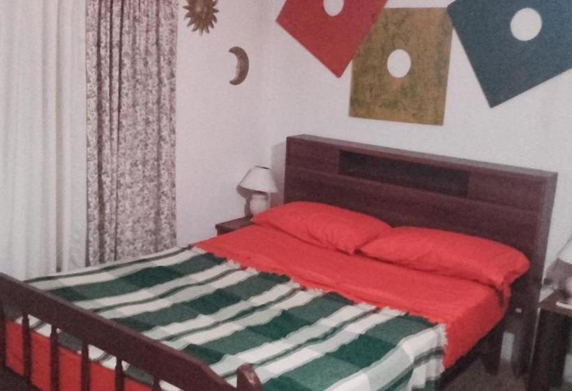 پانسیون Alojamientos Lilu