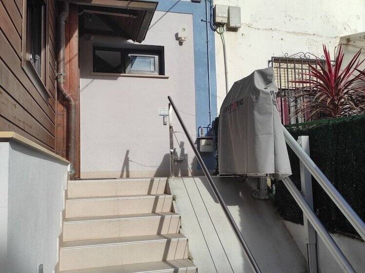 بنسيون Los Patios De Santander