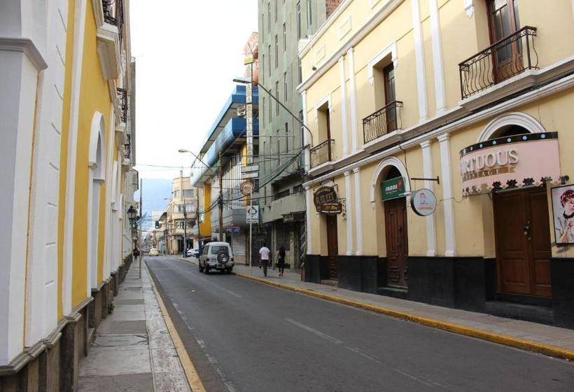 هاستل Nativa Suites