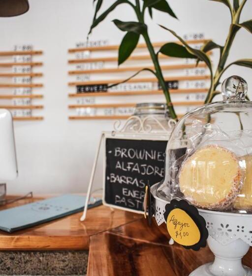 مبيت وإفطار Alternative Hostels