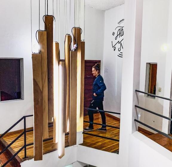 مبيت وإفطار Alternative Hostels