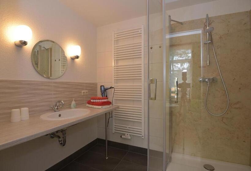 مبيت وإفطار Parkhotel Ebersdorf