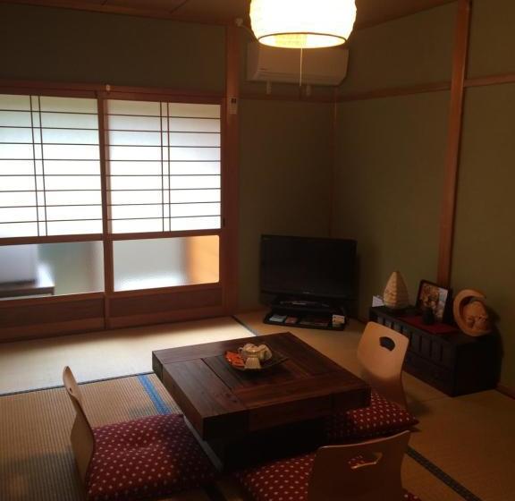 مبيت وإفطار Shimanami Kaido Sekisho No Yado Pompoko