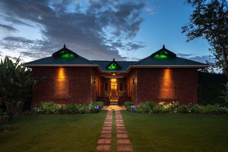 Fun Retreat Resort, Hotel And Ayurveda Spa