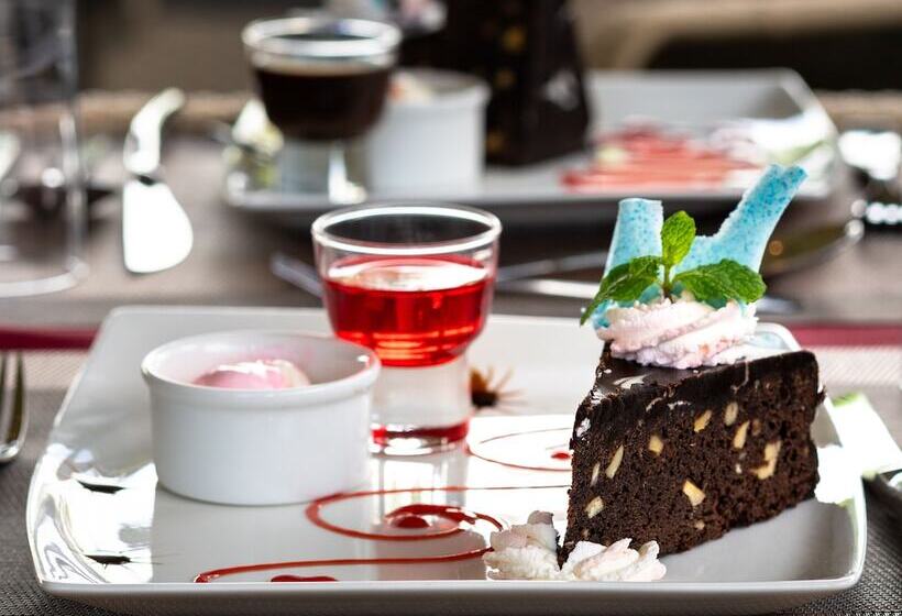 Fun Retreat Resort, Hotel And Ayurveda Spa