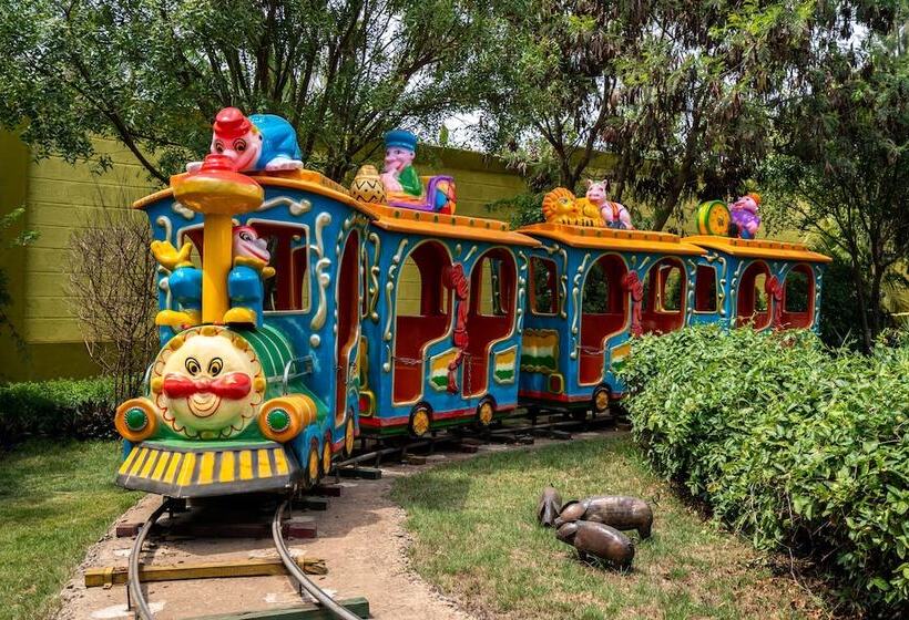 Fun Retreat Resort, Hotel And Ayurveda Spa