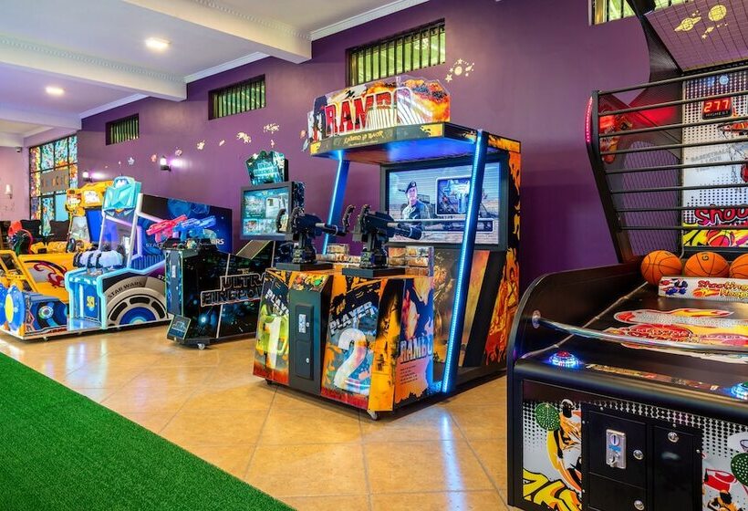 Fun Retreat Resort, Hotel And Ayurveda Spa