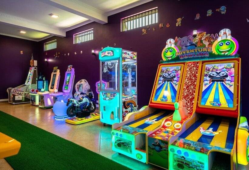 Fun Retreat Resort, Hotel And Ayurveda Spa