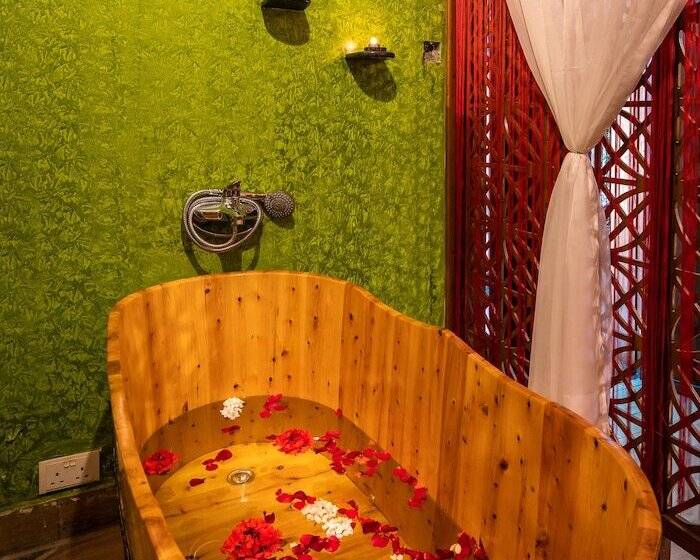 Fun Retreat Resort, Hotel And Ayurveda Spa