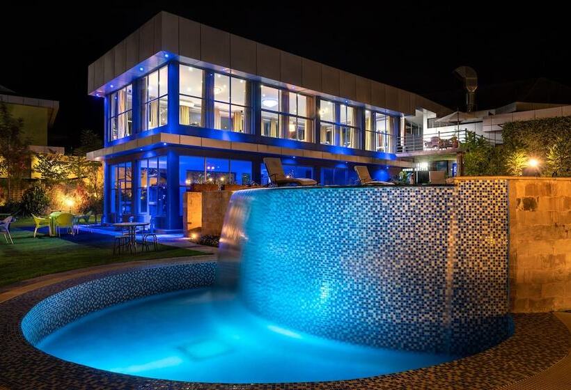 Fun Retreat Resort, Hotel And Ayurveda Spa