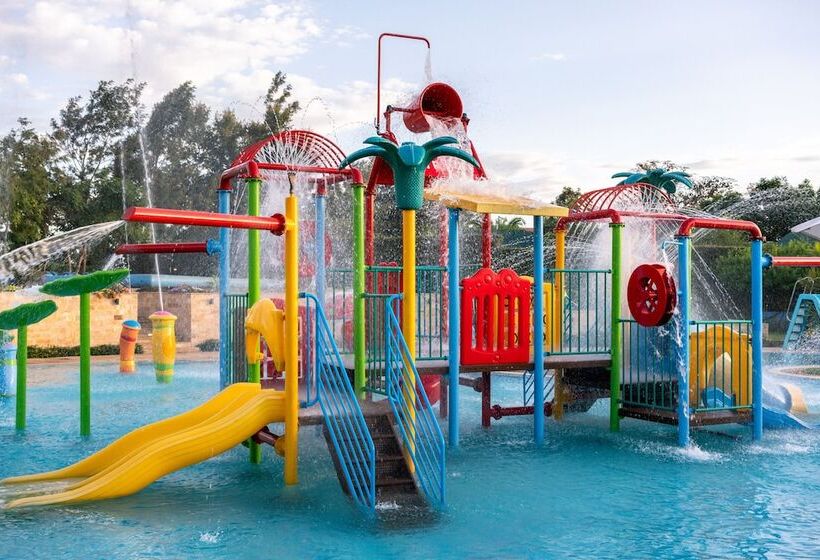 Fun Retreat Resort, Hotel And Ayurveda Spa