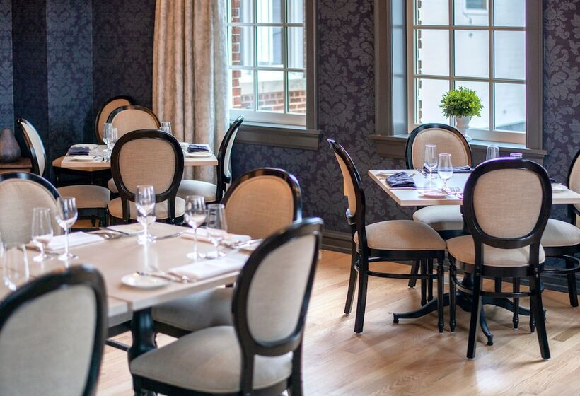 The Stella Hotel & Ballroom