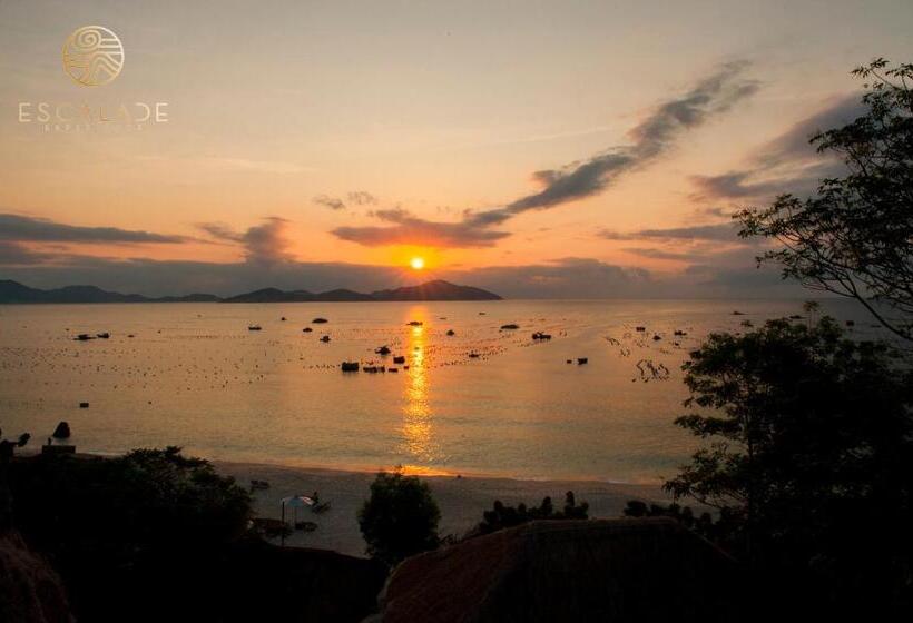 استراحتگاه Escalade Experience