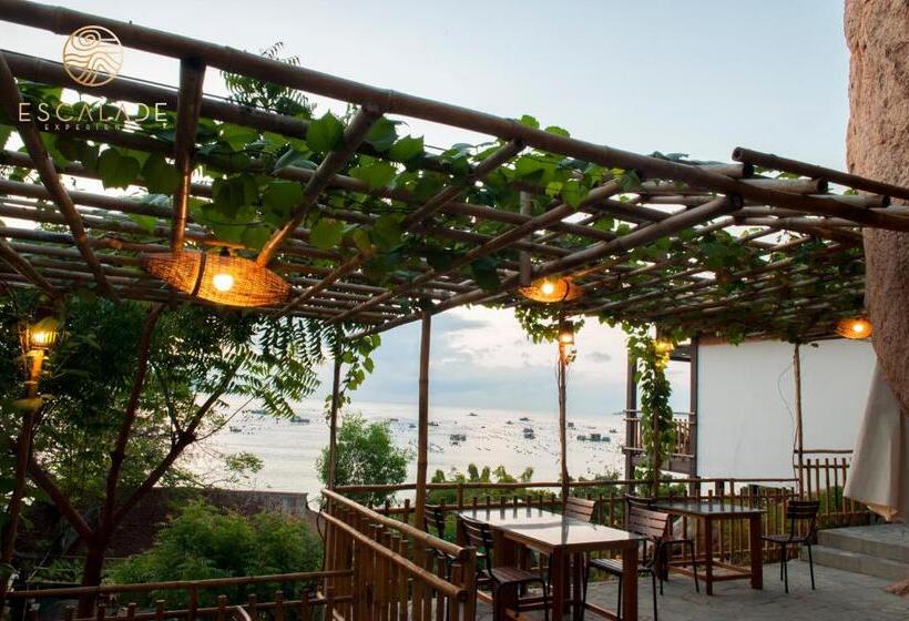 استراحتگاه Escalade Experience