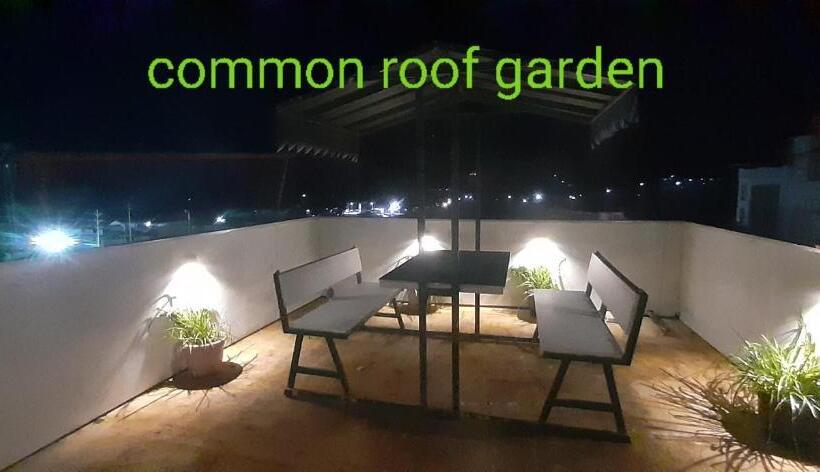 호스텔 Greenview Holiday Inn