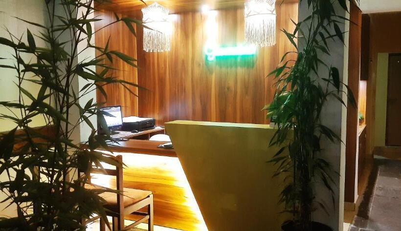 호스텔 Greenview Holiday Inn