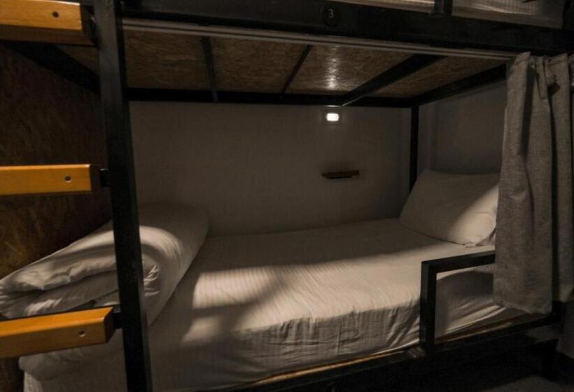 فندق صغير Nomads