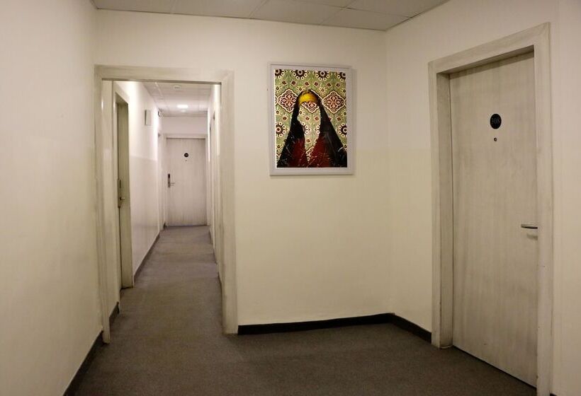 فندق صغير Nomads