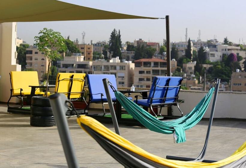 فندق صغير Nomads