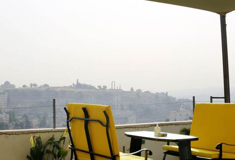 فندق صغير Nomads