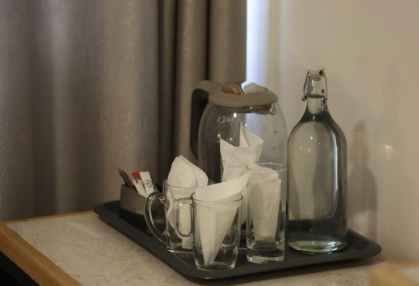 فندق صغير Nomads