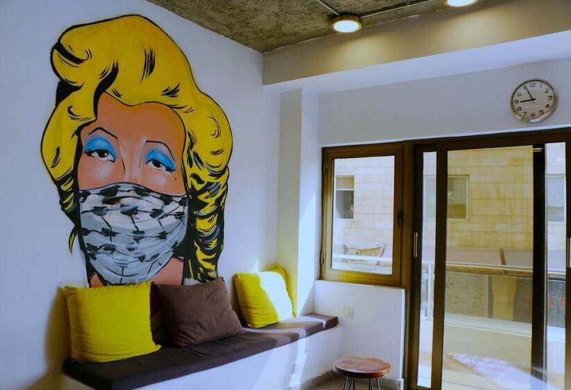 فندق صغير Nomads