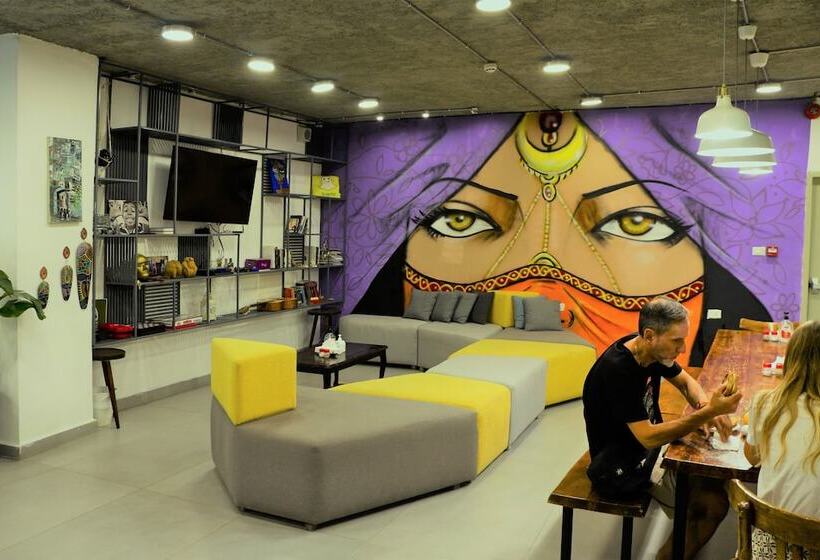 فندق صغير Nomads