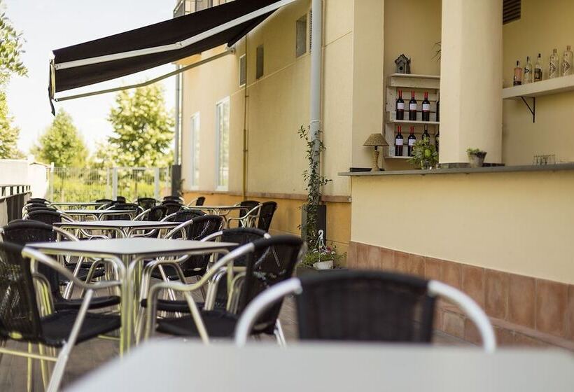 הוסטל Hostal Pradaria Asador & Alojamiento