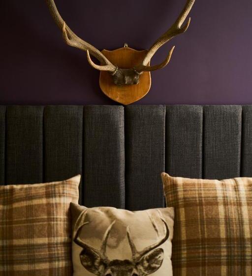 فندق صغير The Three Chimneys Country Pub