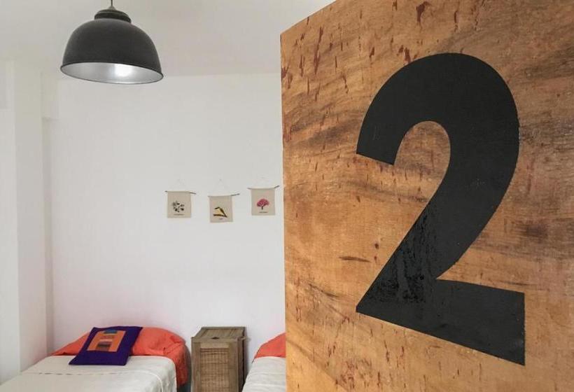 مبيت وإفطار Hostel Cha