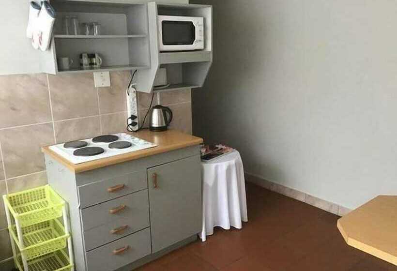 민박 Rocky Shore Guesthouse