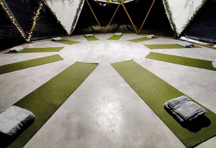 Hostel El Pico De Santillana