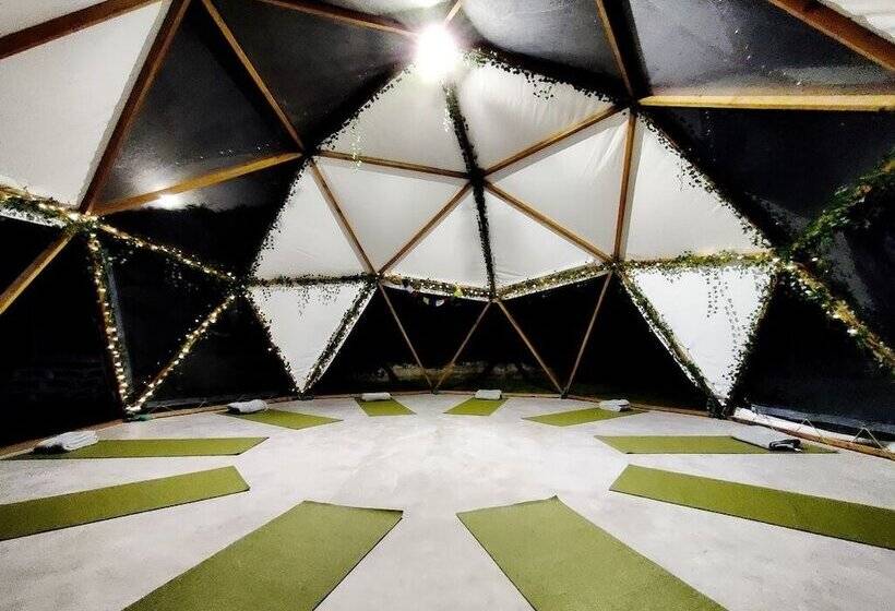 Hostel El Pico De Santillana