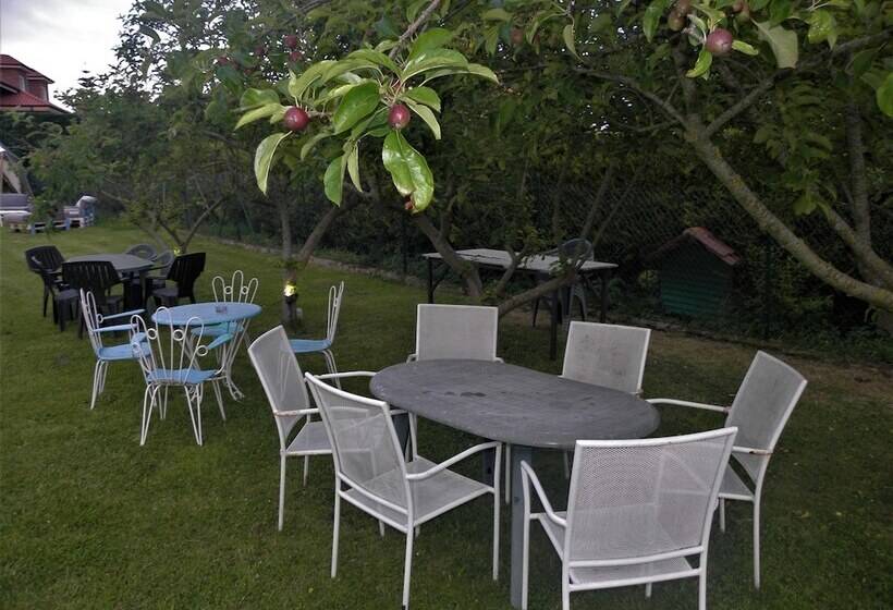 Hostel El Pico De Santillana