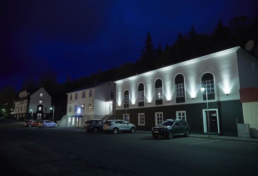 هتل Akureyri Dynheimar