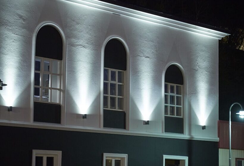 هتل Akureyri Dynheimar