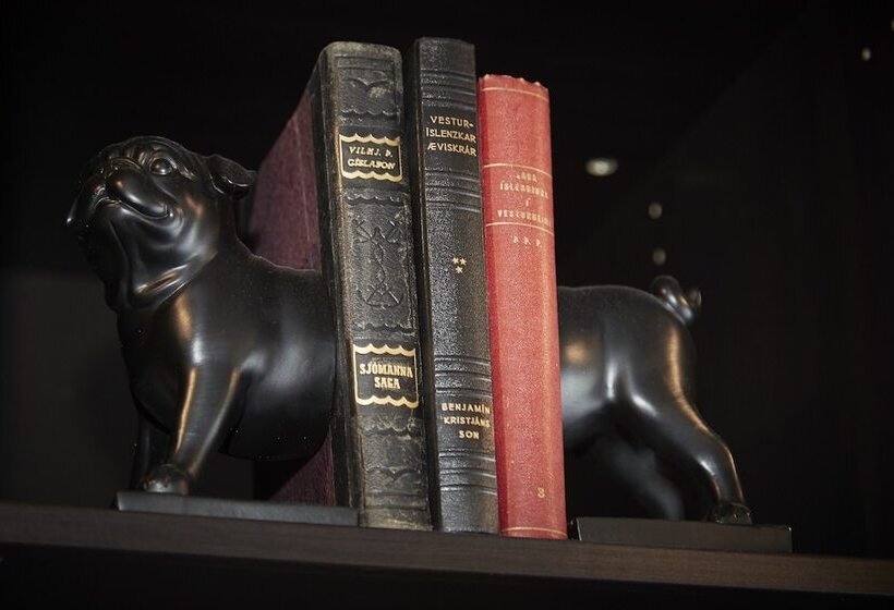 هتل Akureyri Dynheimar