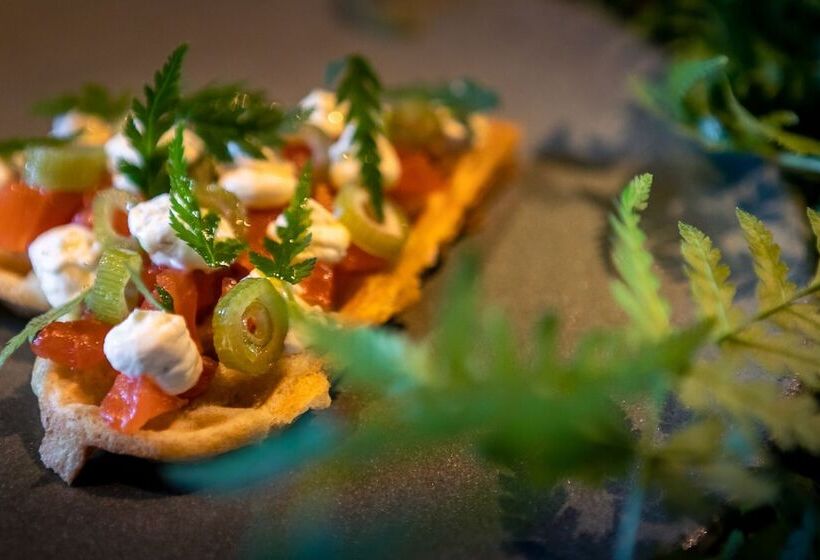 هتل Akureyri Dynheimar