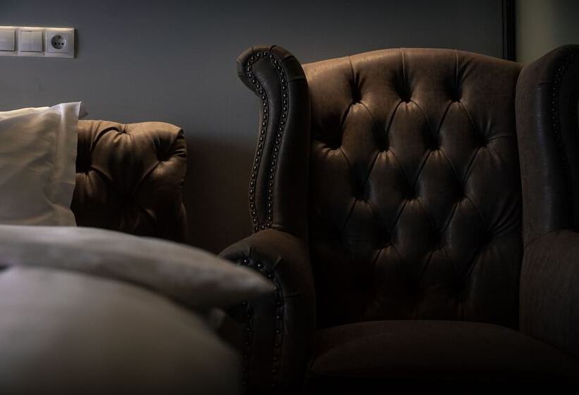 هتل Akureyri Dynheimar