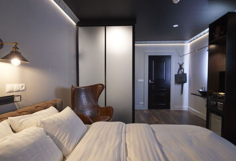 هتل Akureyri Dynheimar