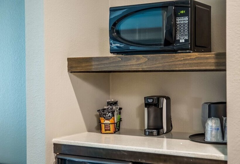 فندق Best Western Plus Waller