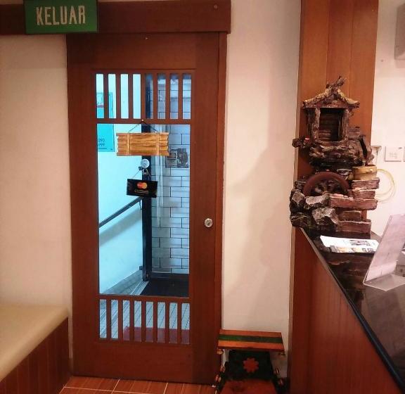 هتل Easybox Budget