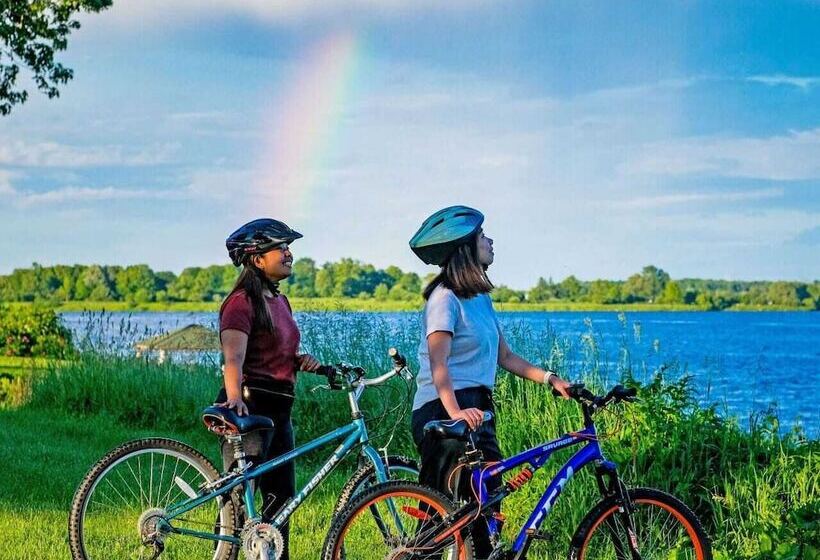 Отель Four Points Resort   Anuradhapura