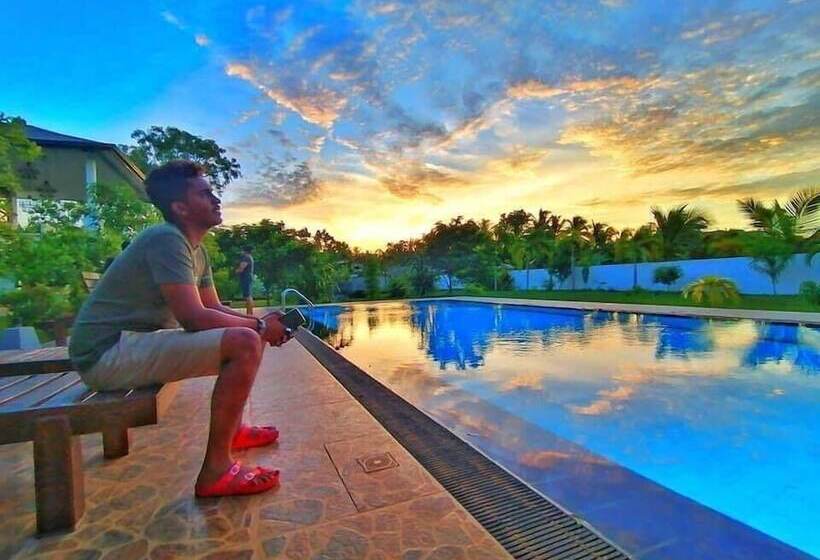 Отель Four Points Resort   Anuradhapura