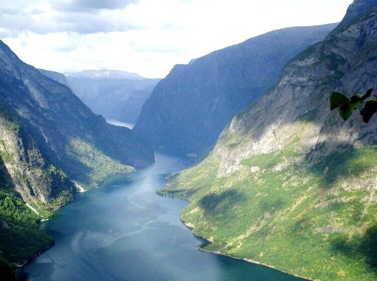בית מלון כפרי Gudvangen Budget